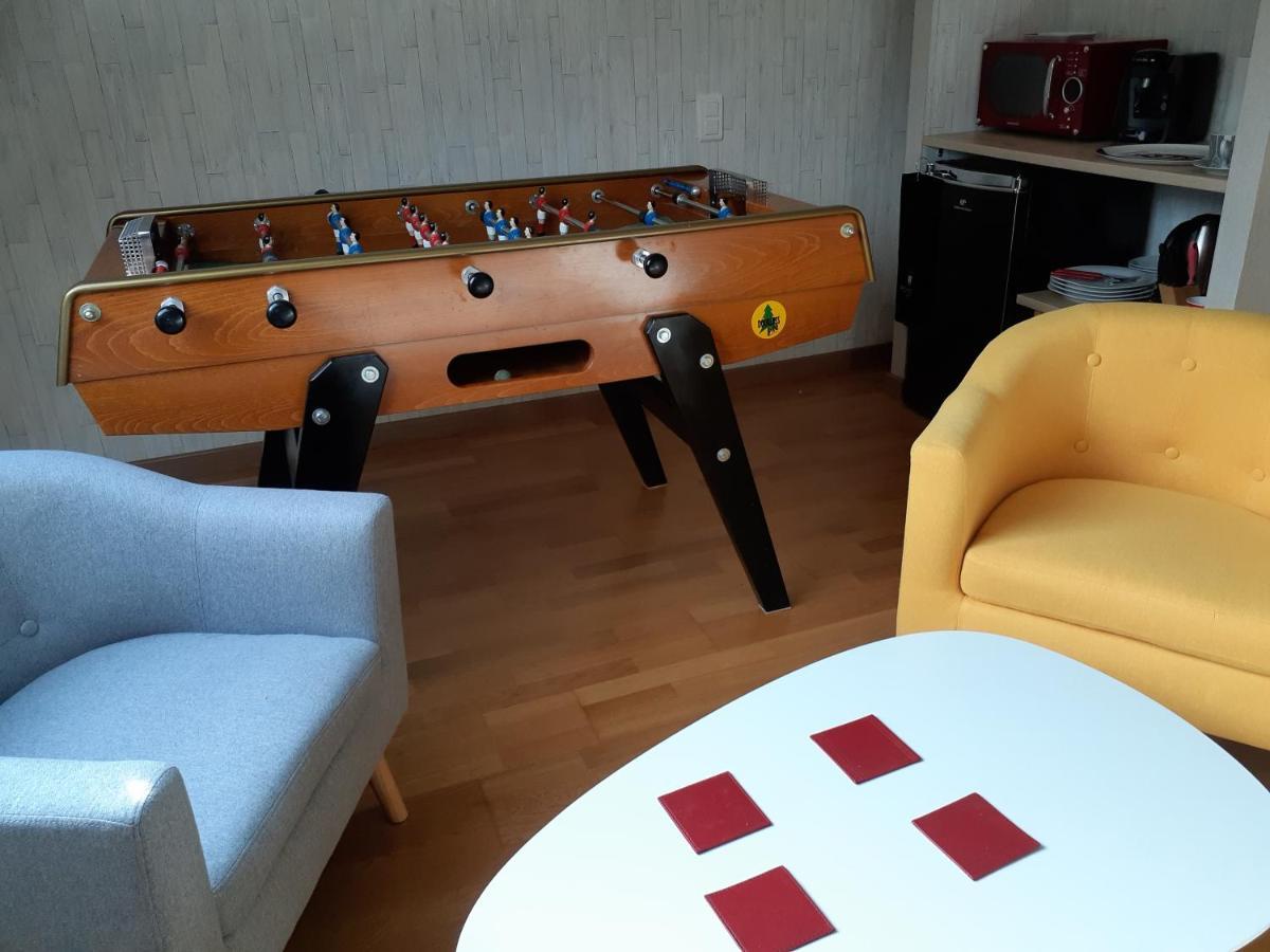 Chambre Au Nuit Etoile Et Jacuzzi Prive Bed & Breakfast Pleuven Dış mekan fotoğraf